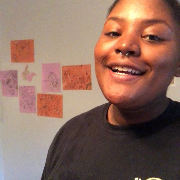 Meet your Posher, Destinee - Picture 1 of 1